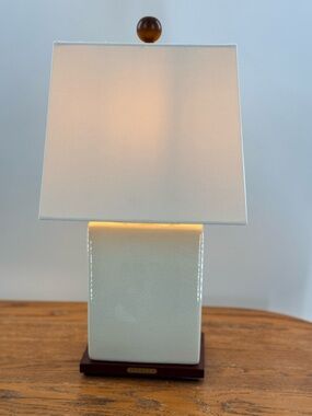 Classic Ralph Lauren cream Crackle Ceramic Table Lamp with Wood Base